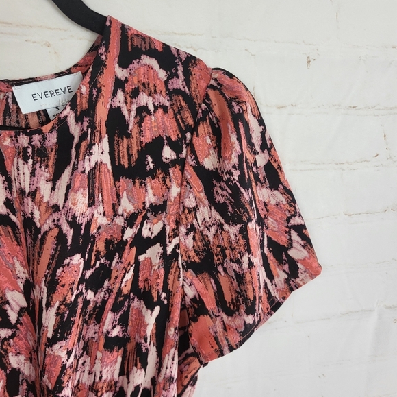 Evereve Alana Smocked Lightweight Pockets Midi Dress in Multi Pattern - Picture 6 of 15